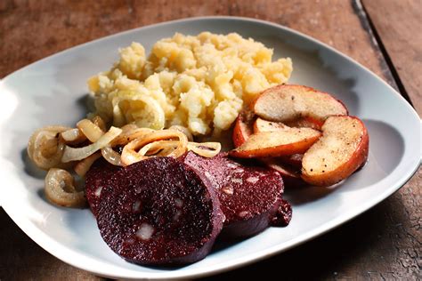  Himmel und Ääd - ¡Un viaje sensorial a través de la dulce y ahumada gastronomía de Zwickau!