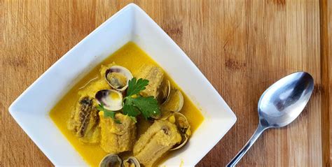  La Moilee de Pez: ¡Un Guiso Cremoso y Aromático Que Te Transportará a las Costas de Kochi!