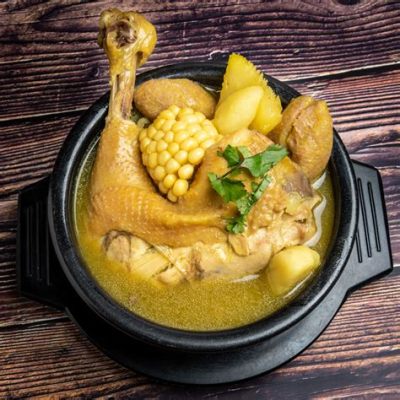  Sancocho de Gallina: Un festín tradicional que te transporta al corazón andino con aromas cálidos y un sabor reconfortante!