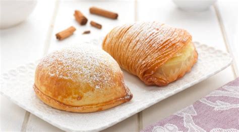 Sfogliatella: ¡Un dulce napolitano que combina crujiente hojaldre con una deliciosa crema de ricotta!