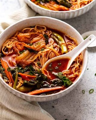  ¿Sabías que la sopa de fideos de tofu picante de Puyang puede transportarte a un paraíso de sabores umami y texturas crujientes?