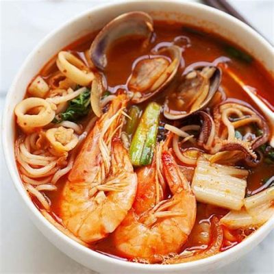  ¡El Picante Sabor del Mar en el Plato: Descubre la Sopa de Mariscos de Weihai!